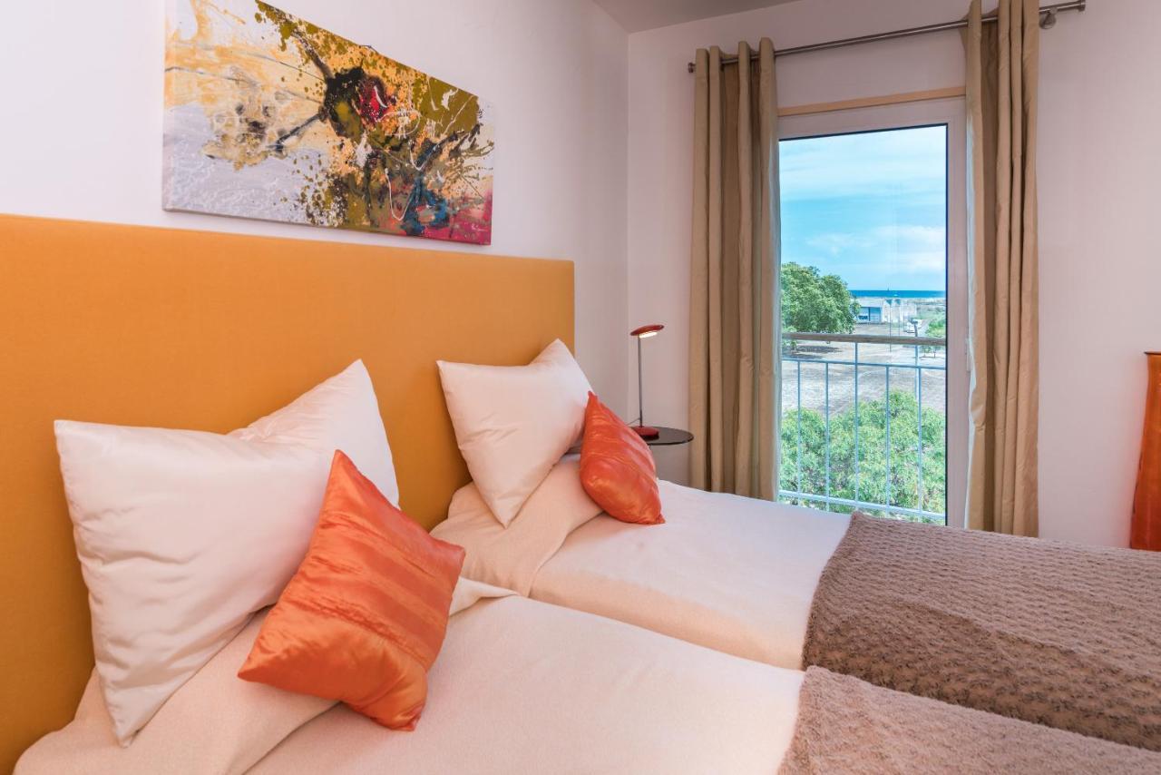 Stunning 2-Bed Penthouse In Lagos 250M From Beach Kültér fotó