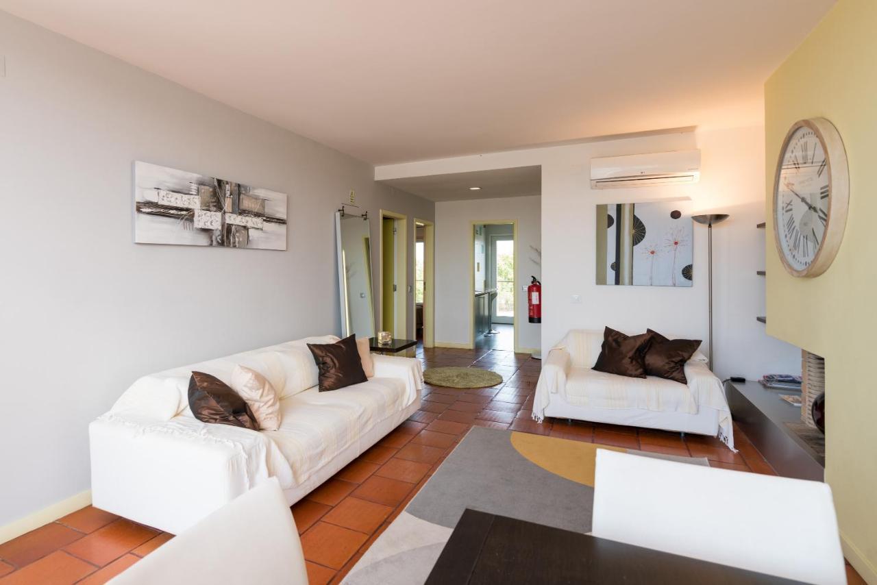 Stunning 2-Bed Penthouse In Lagos 250M From Beach Kültér fotó