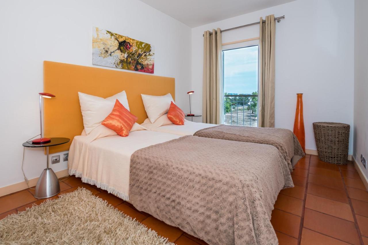 Stunning 2-Bed Penthouse In Lagos 250M From Beach Kültér fotó